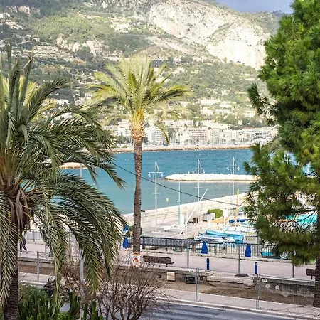 Petit Port